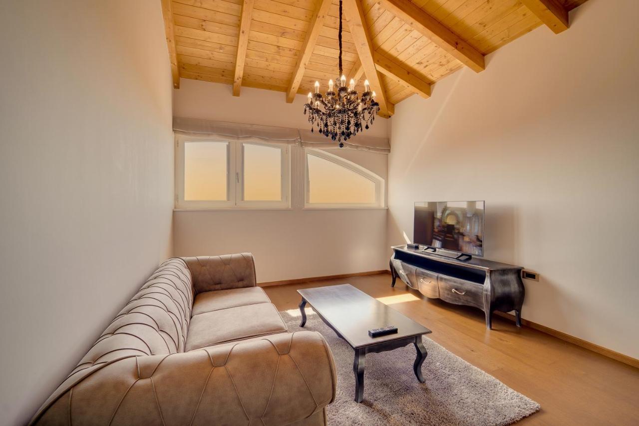 Wine Residence Cattunar Бртонигла Экстерьер фото