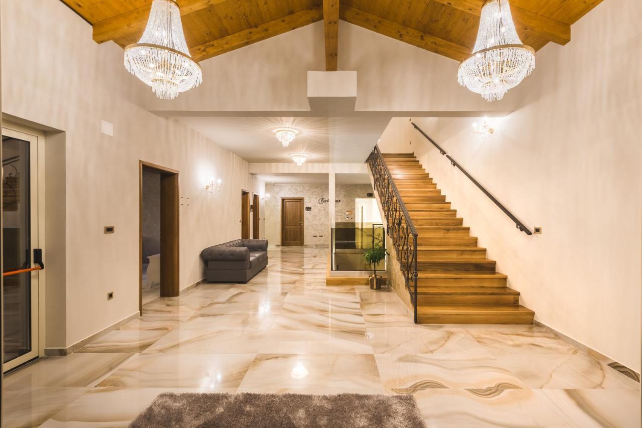 Wine Residence Cattunar Бртонигла Экстерьер фото